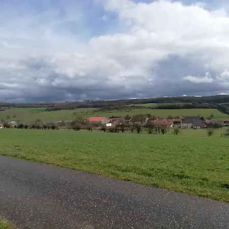 別荘 Maison Familiale Renovee Au Coeur De La Vallee, Ideal Pour 6 Personnes, Proche Vittel Et Contrexeville - Fr-1-589-485 Remoncourt